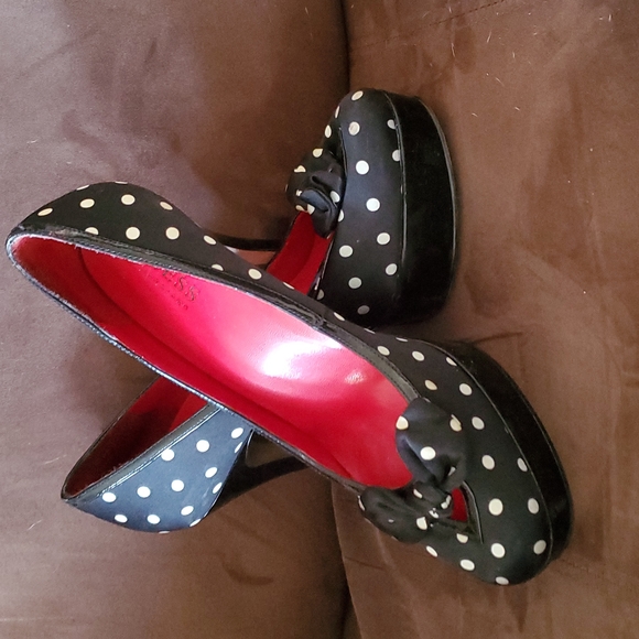 Guess Shoes - GUESS Sailor Pumps